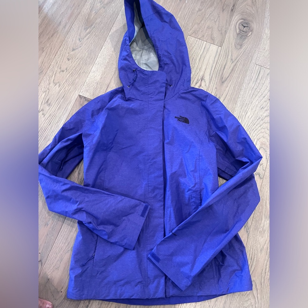 Woman’s size small North Face coat